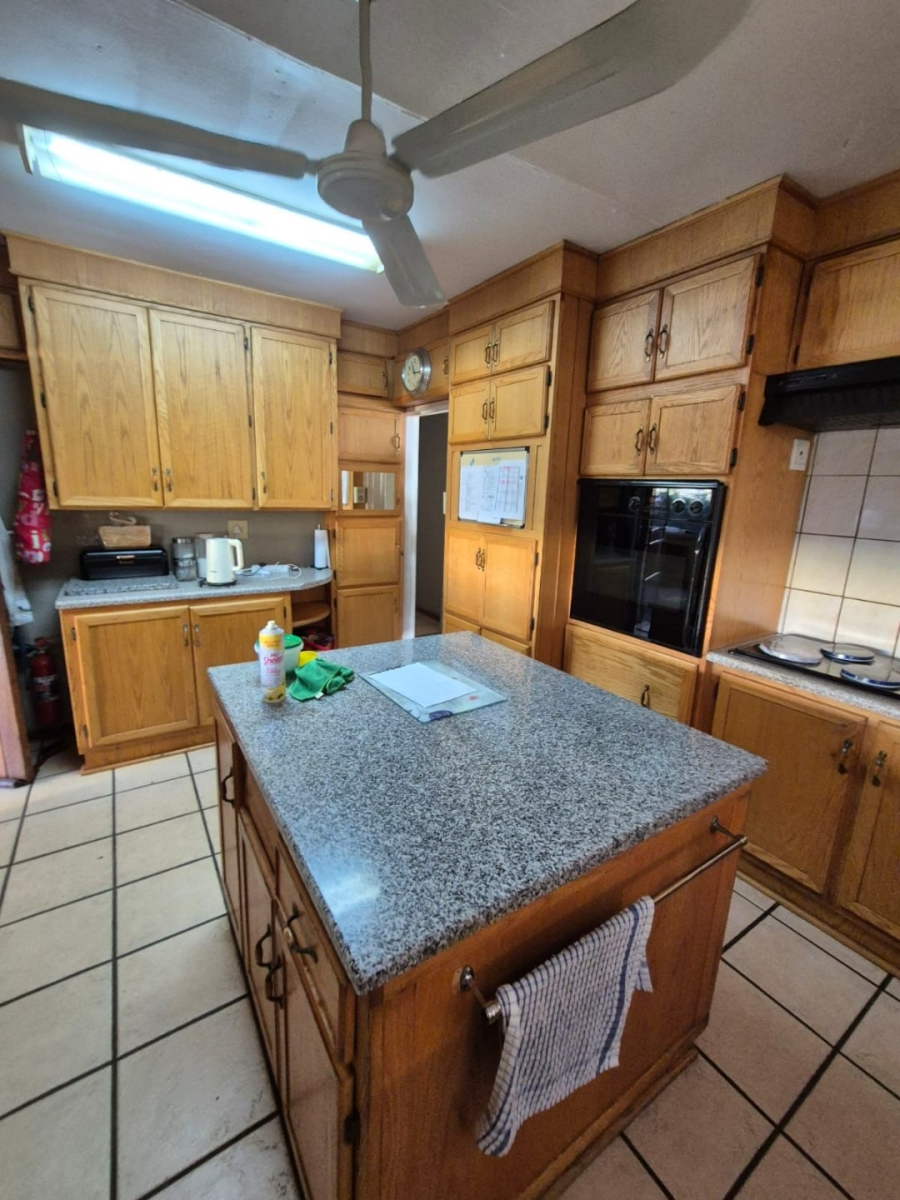 To Let 3 Bedroom Property for Rent in Universitas Ridge Free State